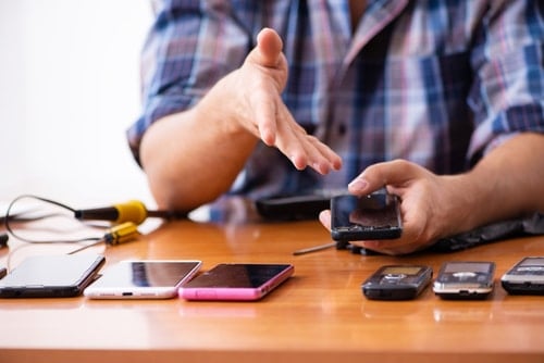 Indexia présente son activité de reconditionnement de portables