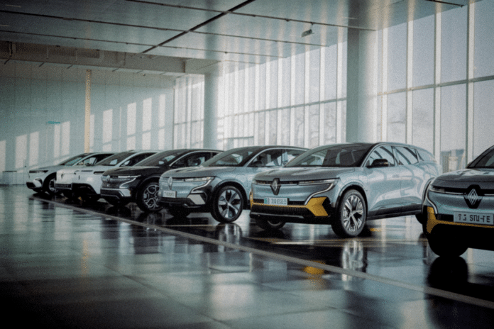 Voitures électriques en juin 2026 : Renault place 4 modèles dans le top 5 derrière Tesla