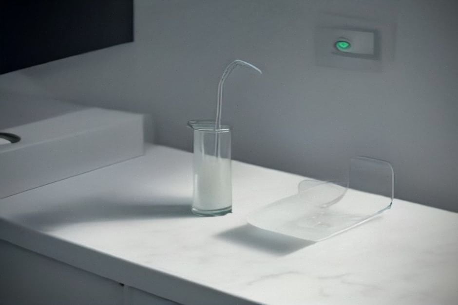 Brosse à dents connectée avec smartphone et caméra intégrée Dyson